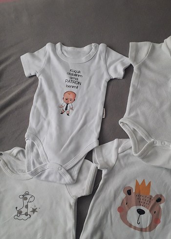 Baskılı Beyaz Kısa Kollu Bebek Body - Görsel 3