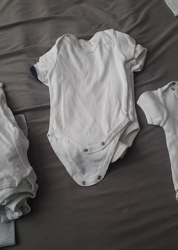Baskılı Beyaz Kısa Kollu Bebek Body - Görsel 4