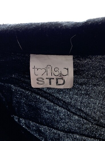 m Beden siyah Renk PreLoved Tunik %70 İndirimli.