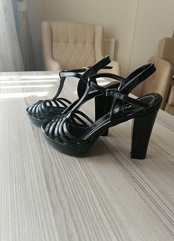 Kadın topuklu ayakkabı - Görsel 5