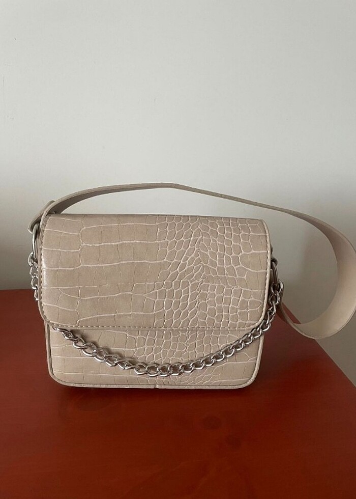 Lc Waikiki Kol Çantası - Görsel 2