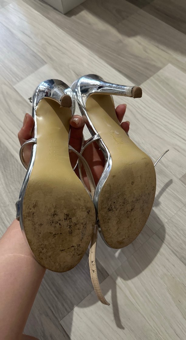 Gümüş  Renkli Metal Tokalı İnce Topuklu Kadın Ayakkabı - Görsel 3