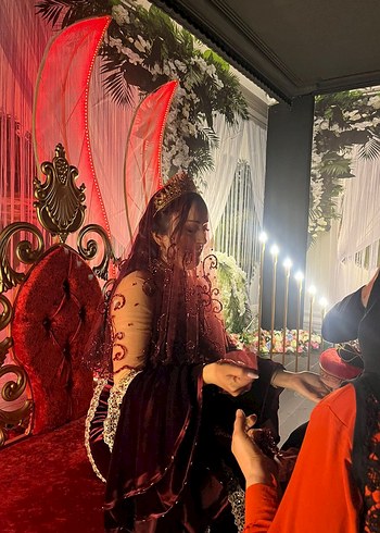 Bordo Nakışlı taş işlemeli duvak - Görsel 4