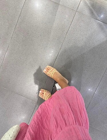 Zara sandalet