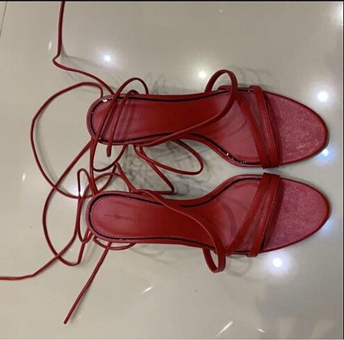 Bershka Bershka topuklu sandalet