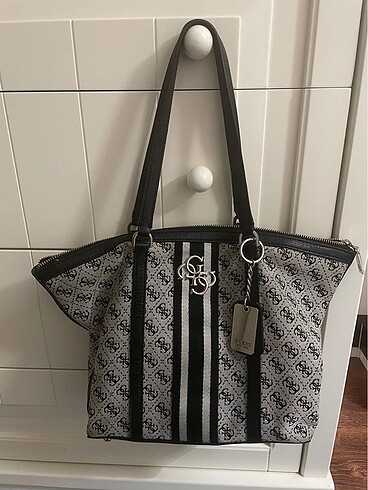 GUESS ÇANTA