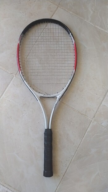 Tenis raketi 