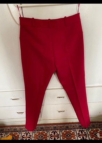 Zara Kırmızı Düğmeli Kadın Kumaş Pantolon