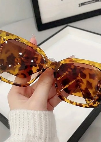 Prada Kahverengi Kadın Gözlüğü