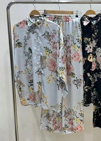 Uzun Kollu Beyaz Çiçek Desenli Bohem Pijama Takımı