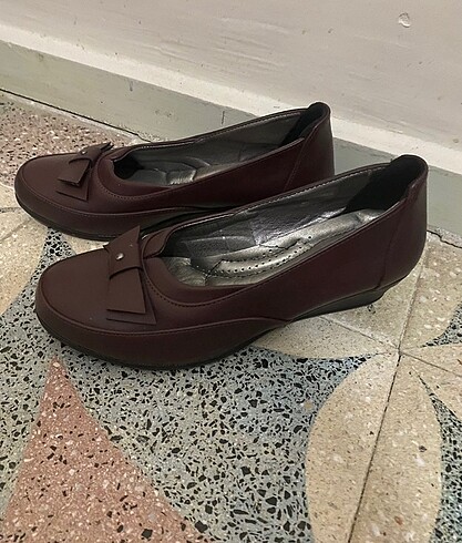 Bordo ayakkabı