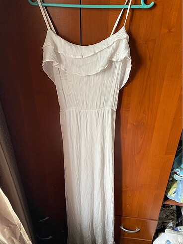 Beyaz uzun elbise