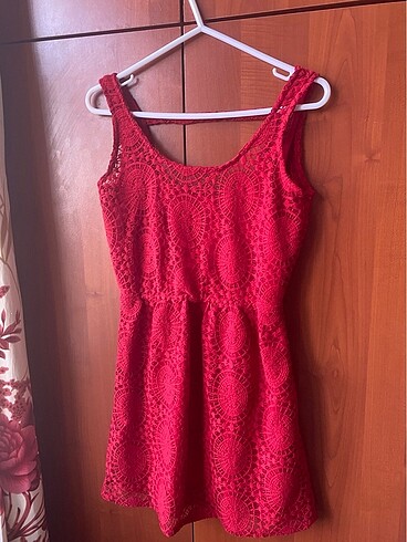 Bordo dantelli elbise