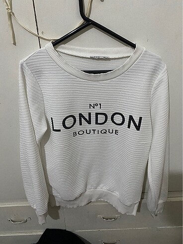 Beyaz sweatshirt