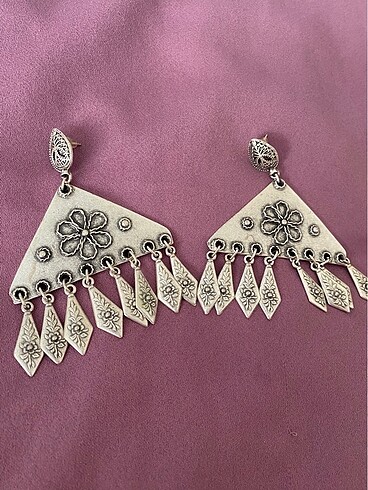 Beden Otantik sallantılı küpe