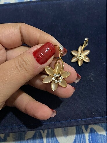 Accessorize Çiçek küpe