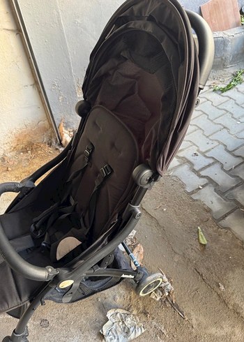 Siyah Bebek Arabası - Görsel 2