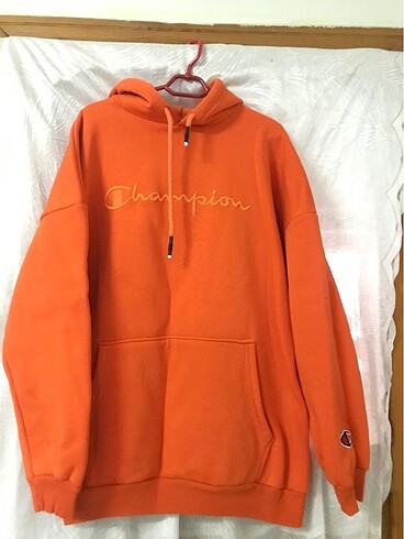 Sweatshirt champion baskılı (yeni).