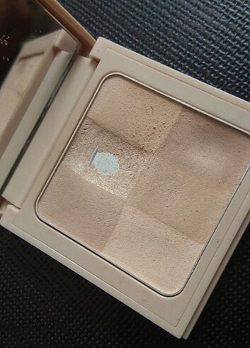 Bobbi Brown Bobbi Brown Illuminating Powder Nude