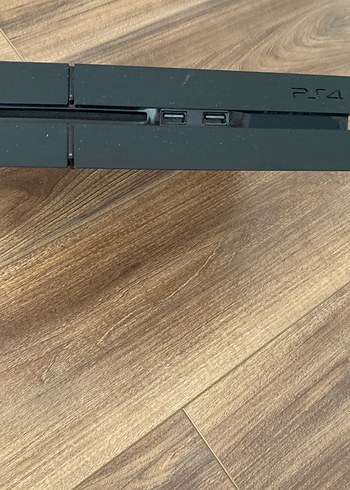 Sony PlayStation 4 Oyun Konsolu TEK KOLU VARDIR. KOLU ORJİNALDİR.