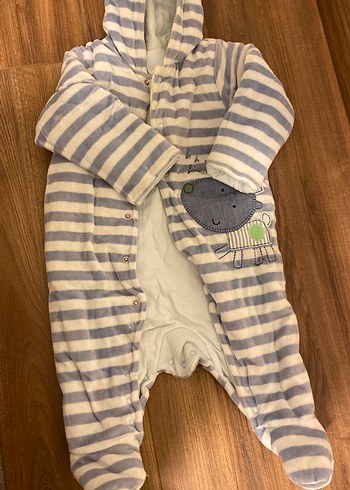 Marks & Spencer 3 Ay