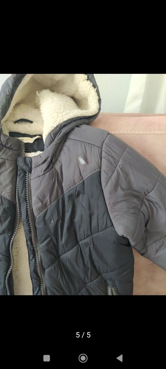 Erkek Çocuk Gri Kapüşonlu Kürklü Mont - Görsel 5