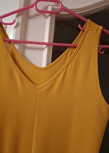 Sarı V Yakalı Kolsuz Salaş Bluz - Görsel 4