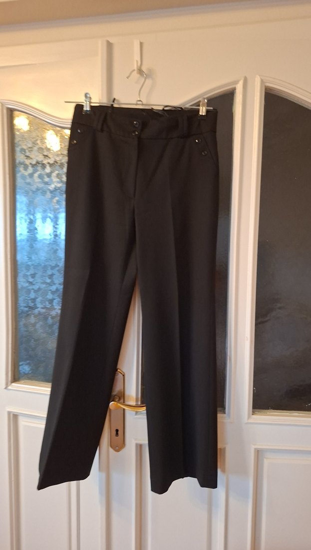 Düğmeli Siyah Kadın Kumaş Pantolon - Görsel 4