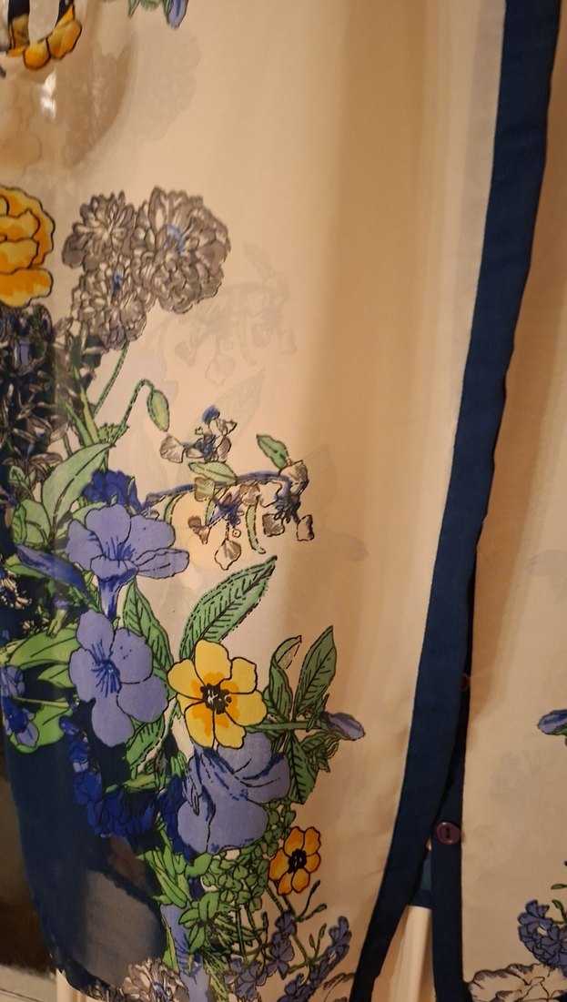 Mavi Çiçek Desenli Kolsuz Bohem Gömlek - Görsel 2