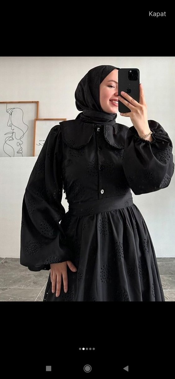 Uzun Kollu Siyah Nakışlı Gotik Elbise - Görsel 2