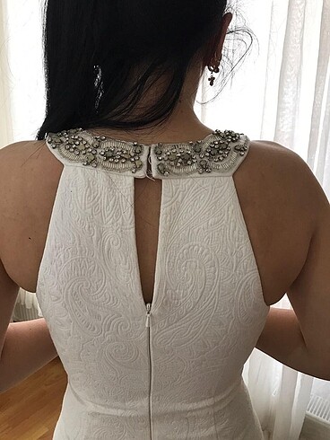 xs Beden Taşlı beyaz kısa elbise