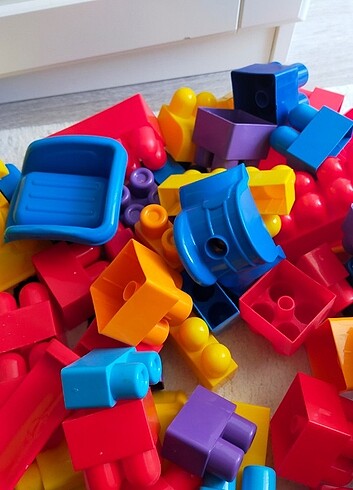 Büyük boy LEGO 