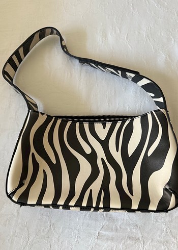 Tokalı Zebra Desenli Deri Kadın Çanta - Görsel 4