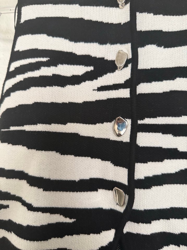 Zebra Desenli Düğmeli Kadın Yelek - Görsel 2