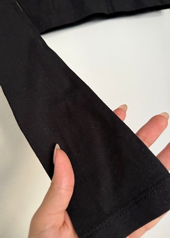 Siyah Uzun Kollu Crop Top - Görsel 2