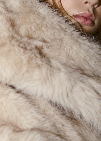 Stradivarius Bej Kısa Suni Kürk - Görsel 3