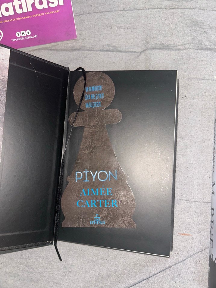Piyon - Aimée Carter - Görsel 2