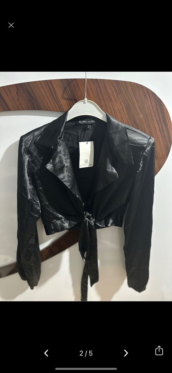 Bağlamalı Kruvaze Yaka Siyah Saten Bluz - Görsel 2