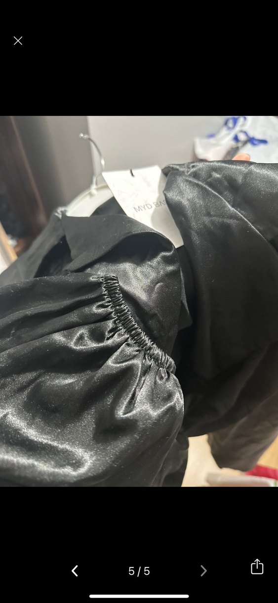 Bağlamalı Kruvaze Yaka Siyah Saten Bluz - Görsel 4