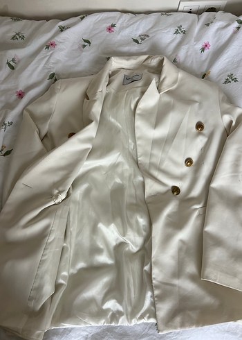 Düğmeli Beyaz Kadın Blazer Ceket
