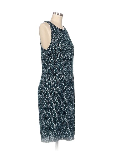 H&M H&M Kısa Elbise %70 İndirimli.