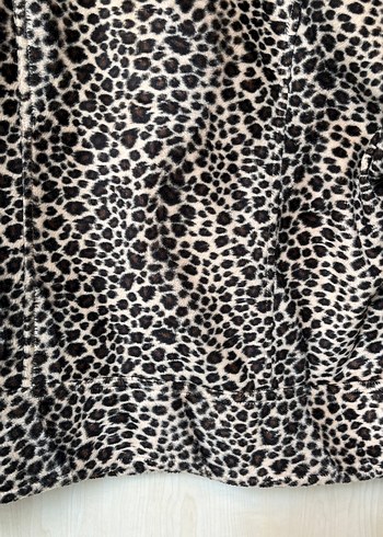 Kahverengi Leopar Desenli Kadın Mont - Görsel 3