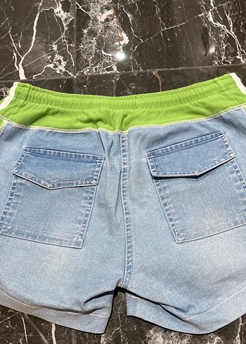 Yeşil Şeritli Kemerli Mini Kot Şort - Görsel 3