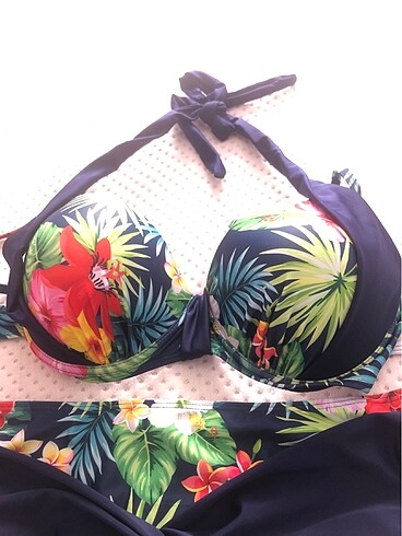 Diğer Bikini