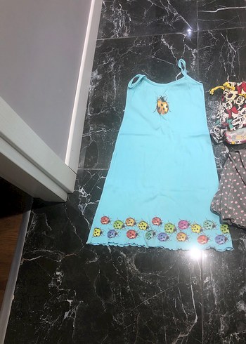 Diğer Renkli Nakışlı Kısa Kadın Pijama Takımı