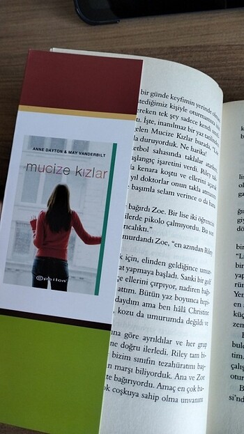 Beden Renk Hiç Ayrılmayalım (2.el kitap)