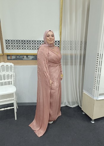 Uzun Pembe Drapeli Tesettür Abiye Elbise