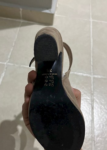 Bej Süet Tokalı Stiletto Kadın Ayakkabı - Görsel 3