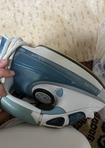 Beyaz Buharlı Ütü - Görsel 4