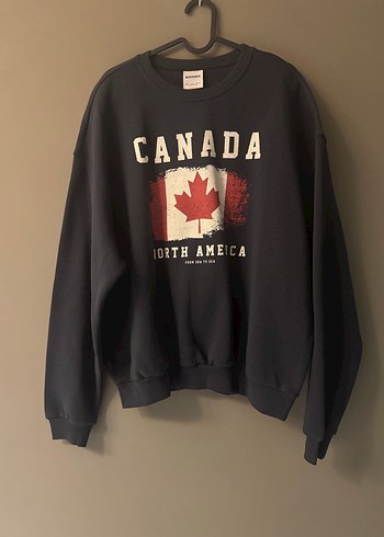 Bershka Siyah Kanada Baskılı Kadın Sweatshirt